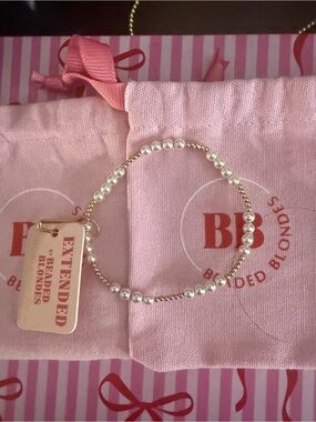 Beaded Pearl and Gold-Tone Stretch Bracelet — Pink Pearls